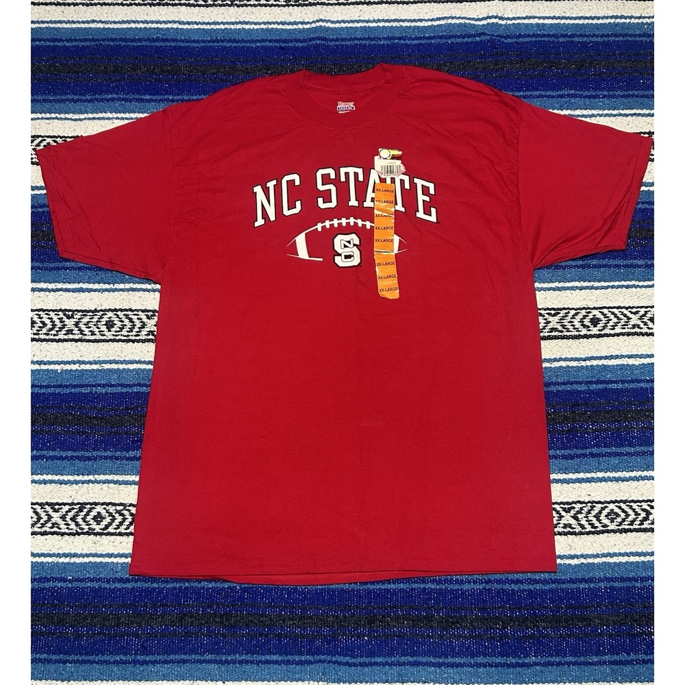 NC State Wolfpack Football T-Shirt Men's 2XL Red Hanes Beefy-T NWT
